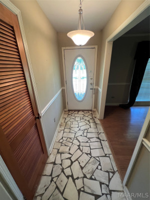 301 NAVAJO Drive