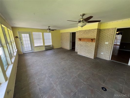 301 NAVAJO Drive