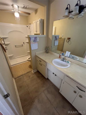 301 NAVAJO Drive