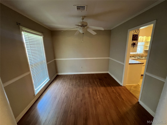 301 NAVAJO Drive