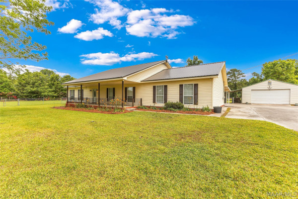 1826 Highway 14 Highway W