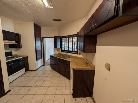 3492 OLD POWDER SPRINGS Road