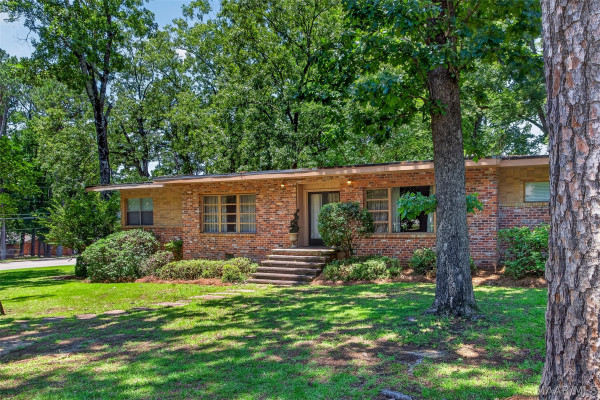 1830 HILLWOOD Drive
