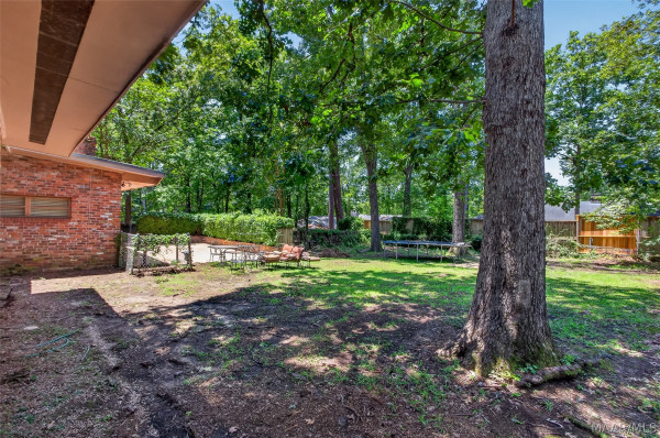 1830 HILLWOOD Drive
