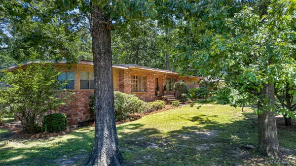 1830 HILLWOOD Drive