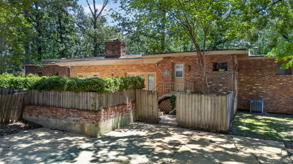 1830 HILLWOOD Drive