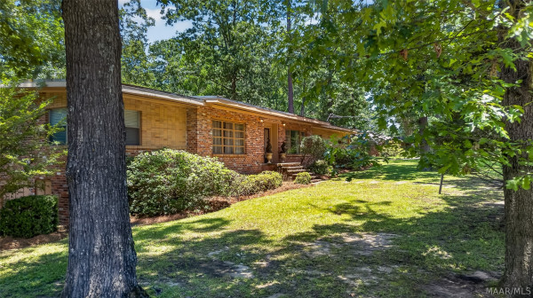 1830 HILLWOOD Drive
