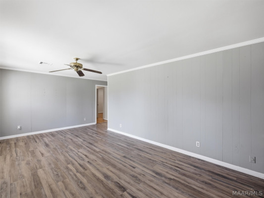 305 STERLING Drive
