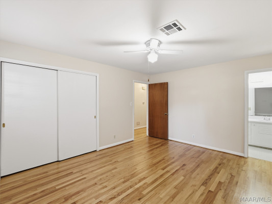 305 STERLING Drive