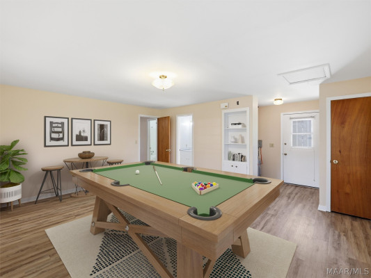 305 STERLING Drive