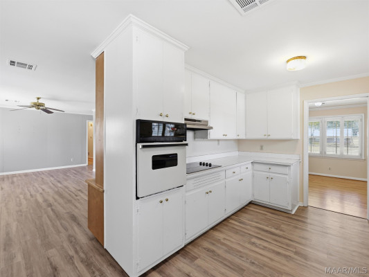 305 STERLING Drive