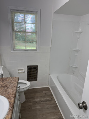 2557 WOODLEY Road