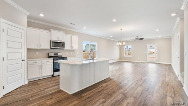 1724 Windsor Hill Lane