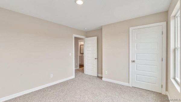 1724 Windsor Hill Lane