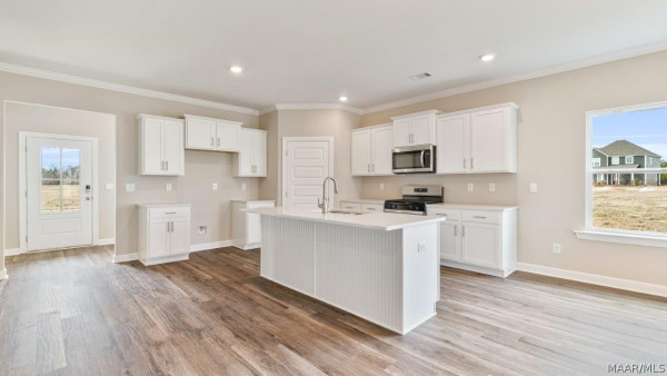 1724 Windsor Hill Lane