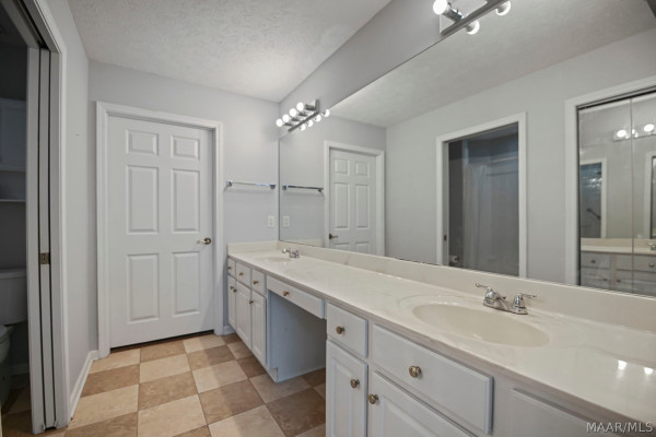 11 Crabapple Trace