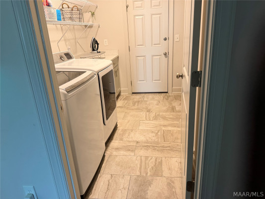 9353 Crescent Lodge Circle