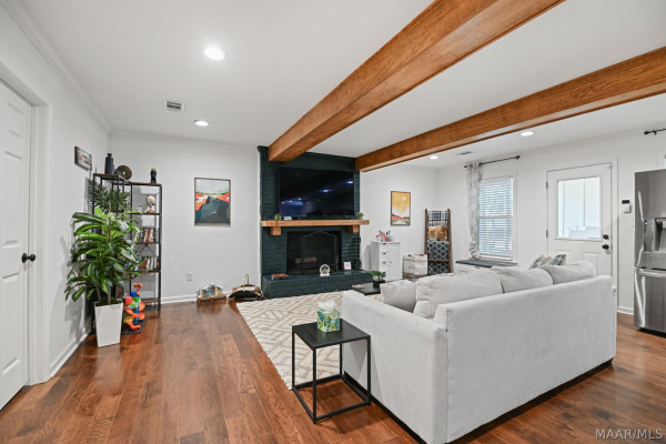 3954 Croydon Road