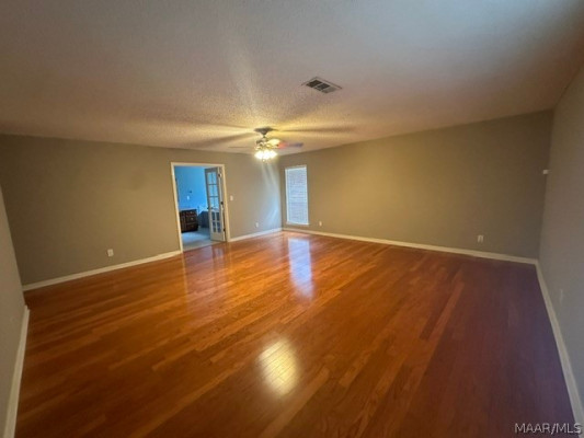 2622 Highway 82 . W