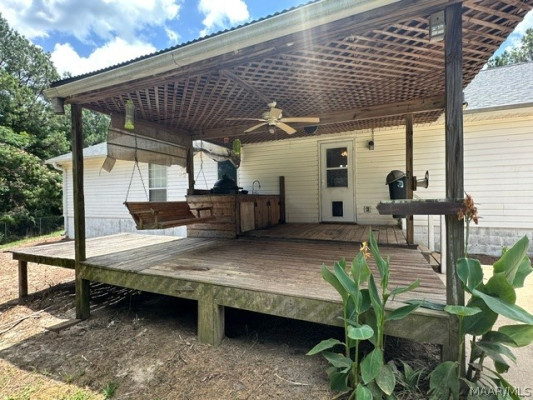 2622 Highway 82 . W