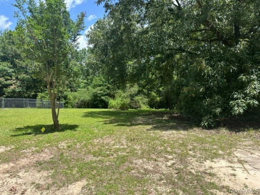 2622 Highway 82 . W