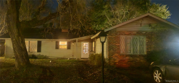 806 LEICESTER Drive