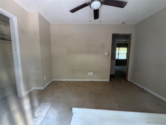 806 LEICESTER Drive