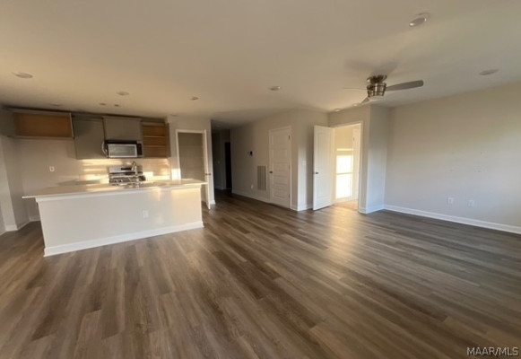 6013 Cunningham Trail