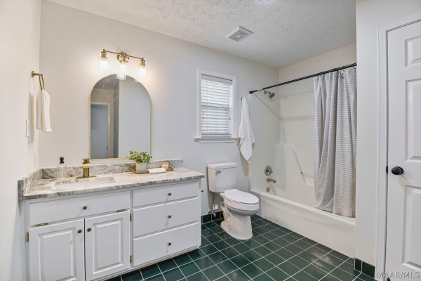 61 Red Oak Drive