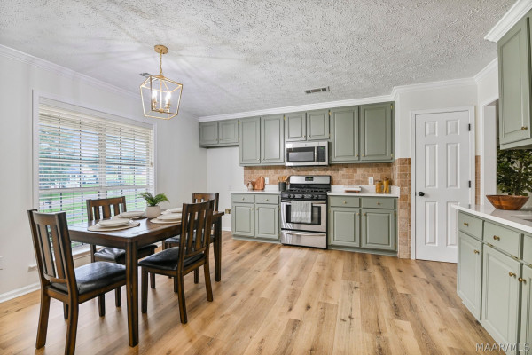 61 Red Oak Drive