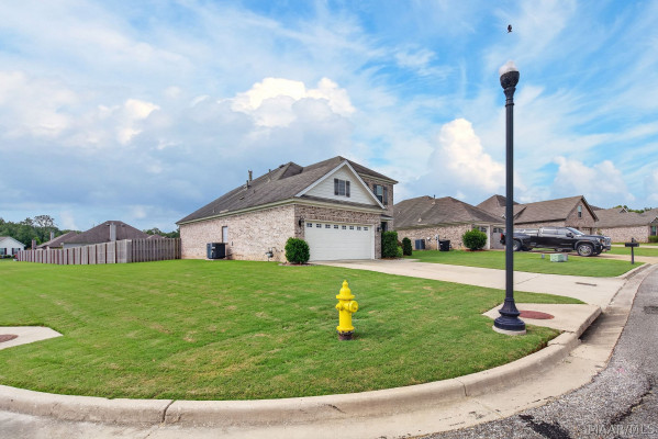 9302 CRESCENT LODGE Circle