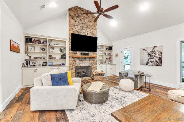 1328 Cherokee Trail