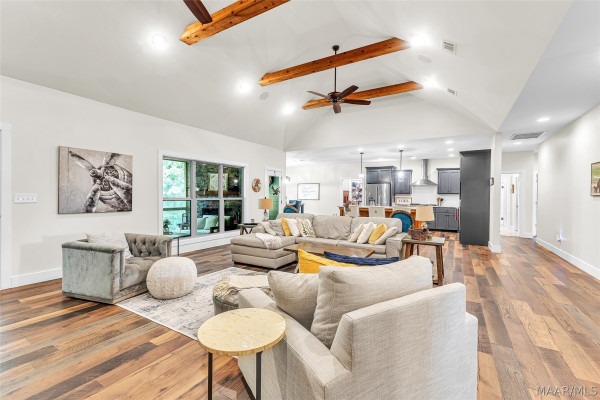 1328 Cherokee Trail