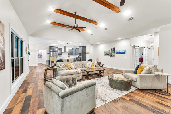 1328 Cherokee Trail
