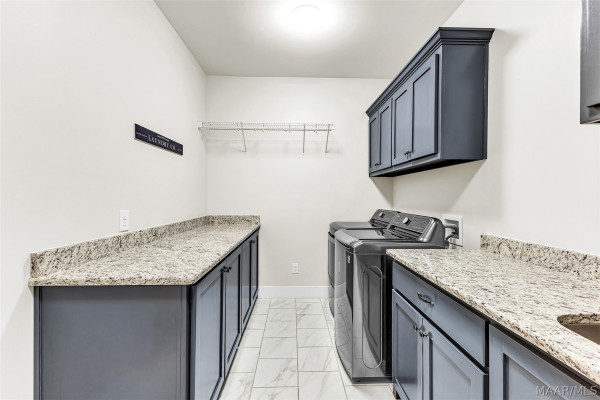 1328 Cherokee Trail