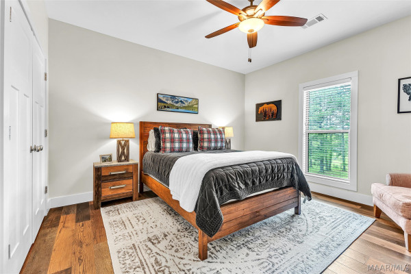 1328 Cherokee Trail