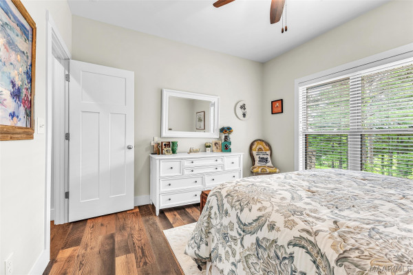 1328 Cherokee Trail