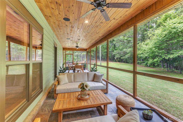 1328 Cherokee Trail