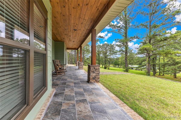 1328 Cherokee Trail