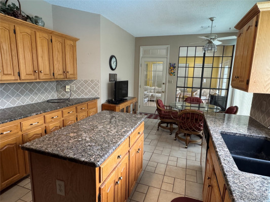 6101 Bell Road Manor