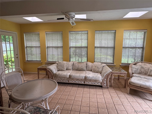 6101 Bell Road Manor