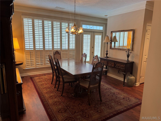 6101 Bell Road Manor