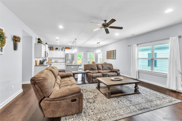 211 Hedgefield Drive