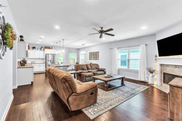 211 Hedgefield Drive