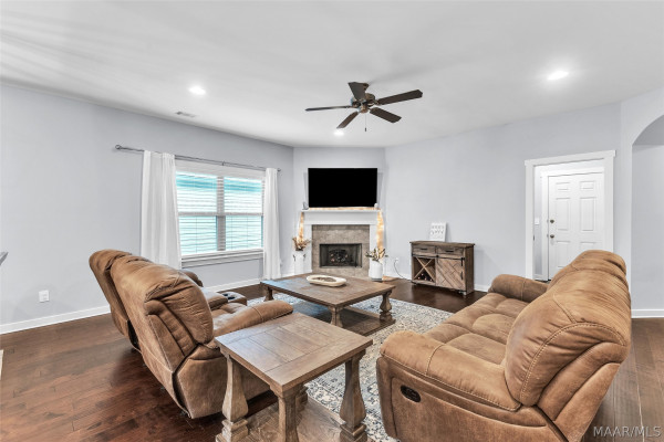 211 Hedgefield Drive