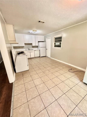 2429 E 4th Street