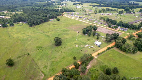 466 County Road 368 .