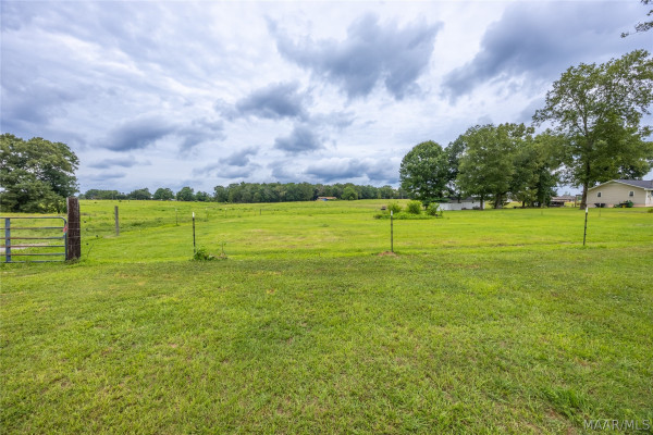466 County Road 368 .