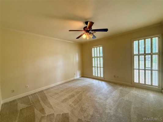 33 Creek Court