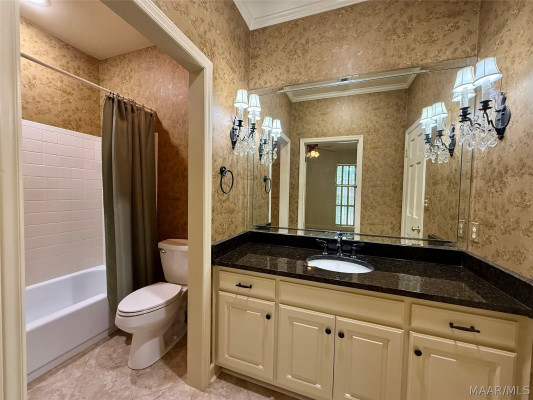 33 Creek Court